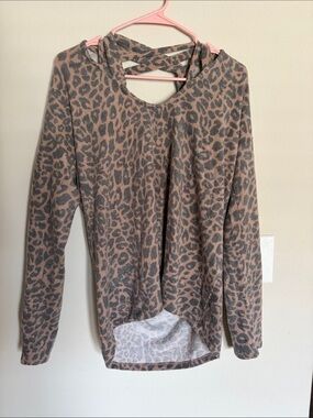Daytrip Long Sleeve Sweater Asymetrical trim - XL